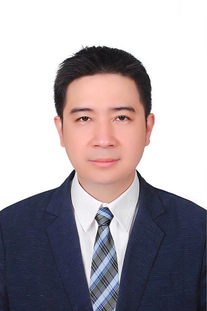Ông Đinh Tiến Long